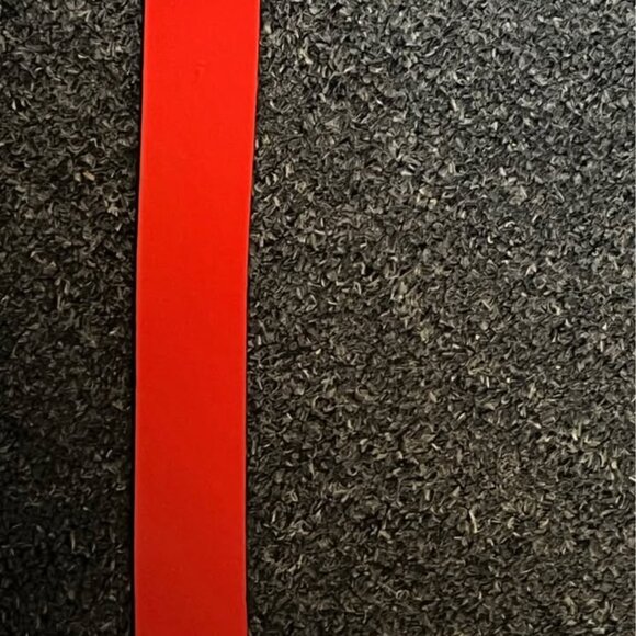 Guess women’s belt size XL (42") - Picture 2 of 2